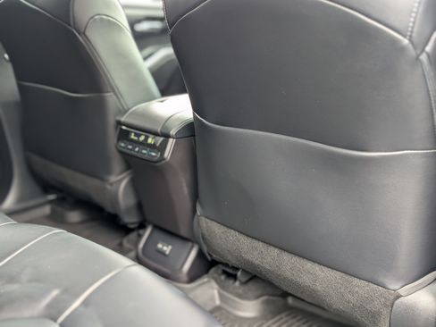 Used 2023 Toyota Highlander XLE image 47