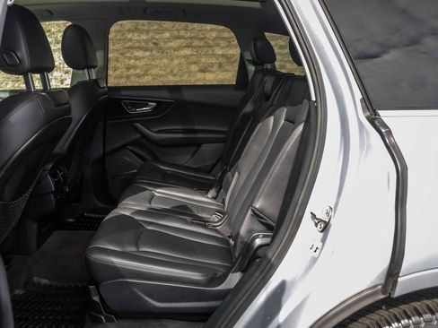 Used 2017 Audi Q7 3.0T Premium Plus w/ Premium Plus Package image 20