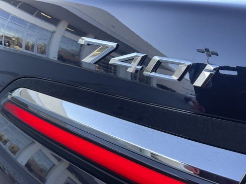 Certified 2023 BMW 740i image 14