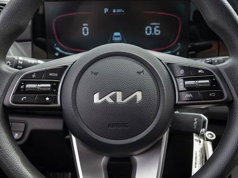 Used 2025 Kia Seltos LX AWD/4WD image 10