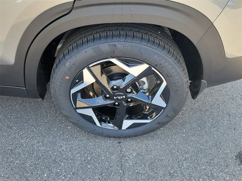 New 2026 Kia Seltos S image 37