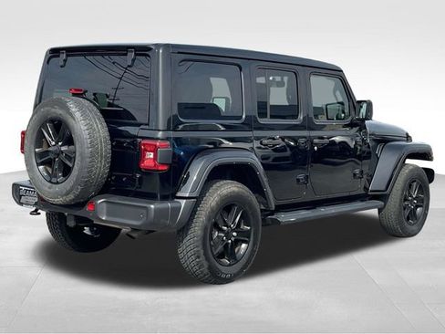 Used 2021 Jeep Wrangler Unlimited Sahara image 7