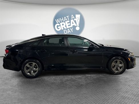 Used 2023 Kia K5 LXS image 2