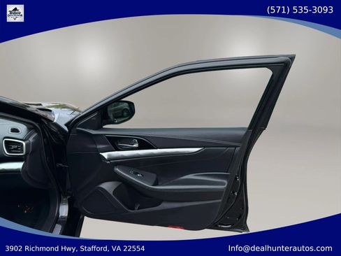 Used 2021 Nissan Maxima 3.5 SV w/ Floor Mat Group FWD image 10