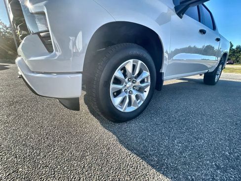 Used 2025 Chevrolet Silverado 1500 Custom image 31