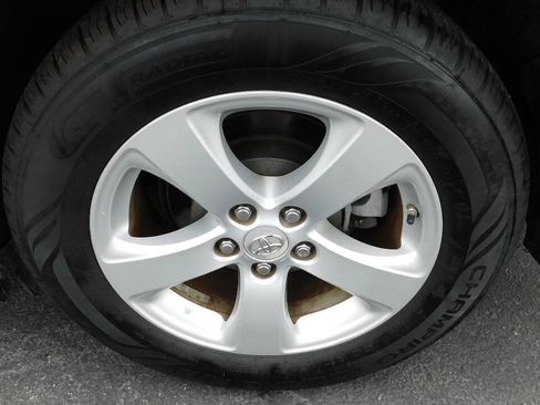 Used 2011 Toyota Sienna LE image 18