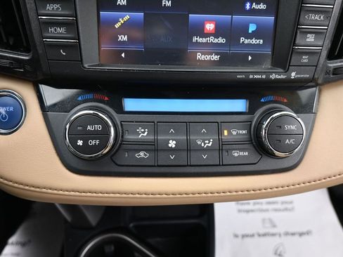 Used 2016 Toyota RAV4 Limited image 25
