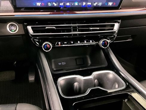 Certified 2024 Chevrolet Traverse RS w/ LPO, Floor Liner Package AWD/4WD image 7