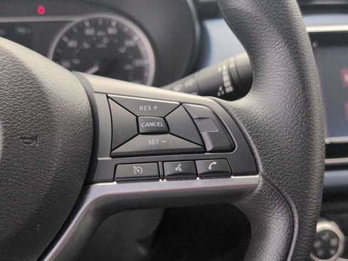 Used 2025 Nissan Versa SV FWD image 22