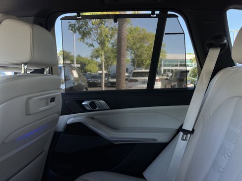 Used 2021 BMW X5 xDrive40i w/ M Sport Package image 44