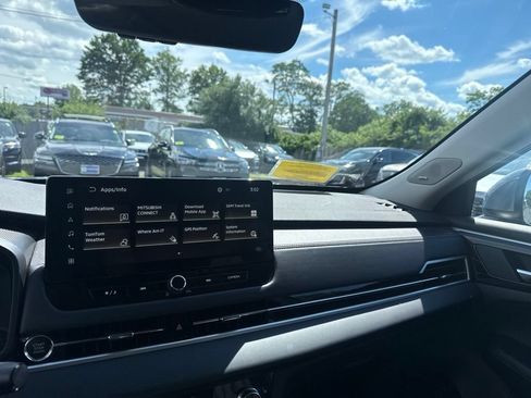 Used 2026 Mitsubishi Outlander AWD image 9