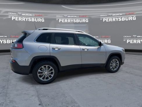 Used 2020 Jeep Cherokee Latitude Plus w/ Cold Weather Group AWD/4WD image 8