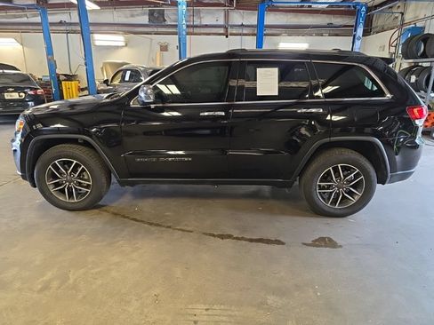 Used 2020 Jeep Grand Cherokee Limited w/ Trailer Tow Group IV RWD image 2