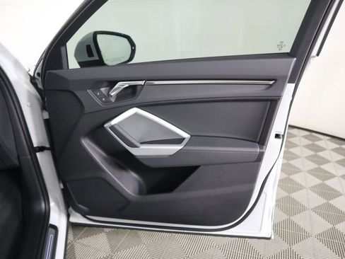 New 2025 Audi Q3 2.0T Premium image 26