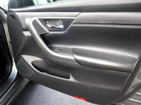 Used 2015 Nissan Altima 2.5 SV image 41