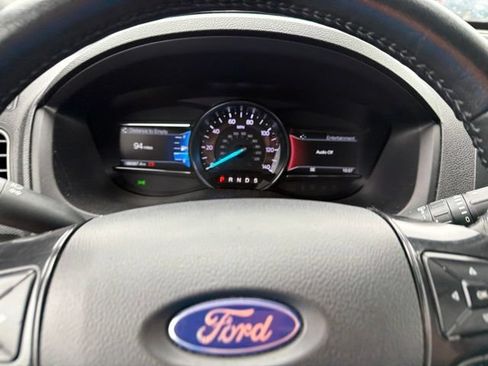Used 2019 Ford Explorer XLT w/ Equipment Group 202A AWD/4WD image 12