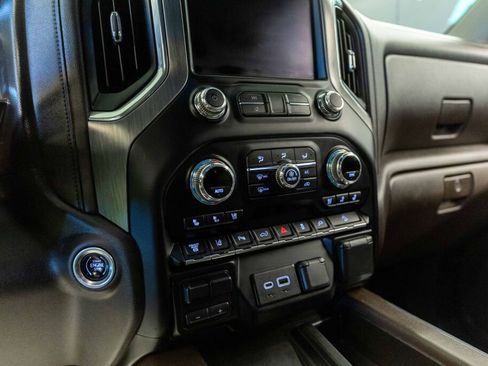 Used 2020 GMC Sierra 2500 Denali w/ Denali Ultimate Package image 13