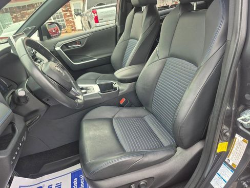Used 2022 Toyota RAV4 XSE AWD/4WD image 23