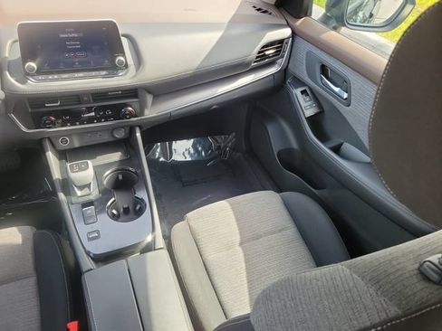 Used 2023 Nissan Rogue SV FWD image 14