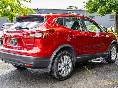 Certified 2022 Nissan Rogue Sport SV image 6