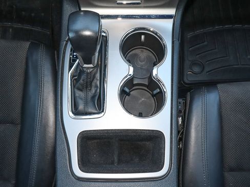 Used 2021 Jeep Grand Cherokee Laredo X image 20