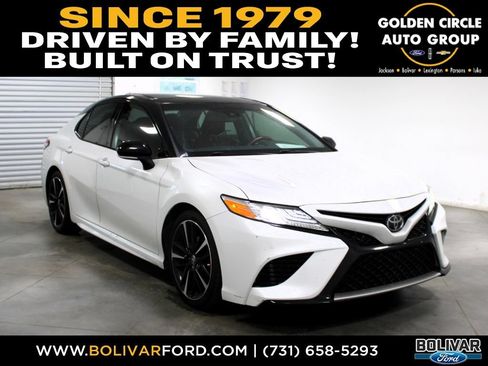 Used 2020 Toyota Camry XSE FWD image 1