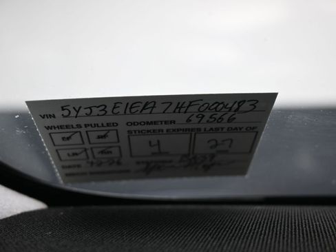 Used 2017 Tesla Model 3 Long Range image 9