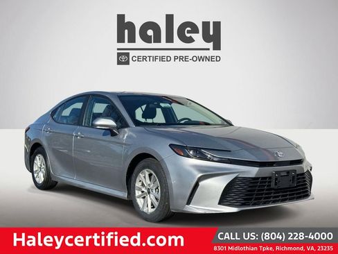 Used 2025 Toyota Camry LE image 1