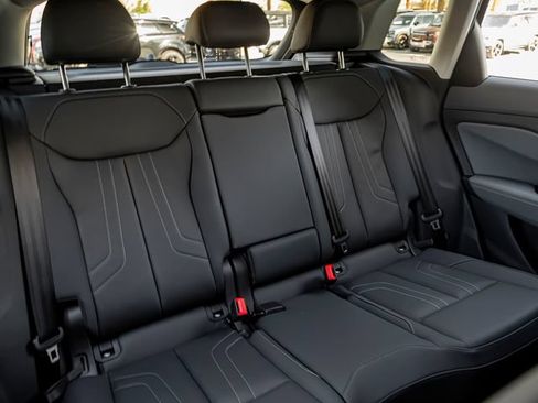 New 2026 Audi Q3 quattro 2.0T AWD/4WD image 29