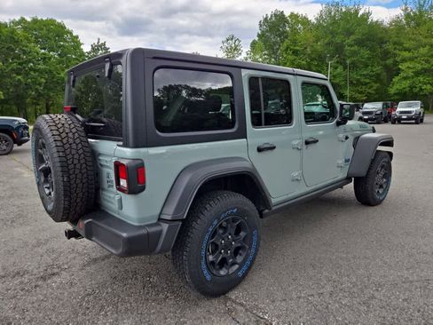 Used 2023 Jeep Wrangler Unlimited w/ Cold Weather Group AWD/4WD image 4