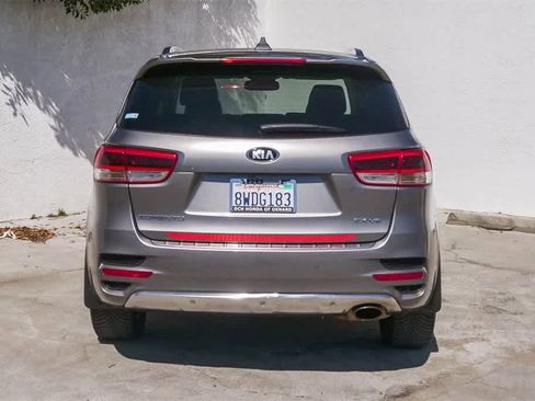 Used 2018 Kia Sorento SX image 8