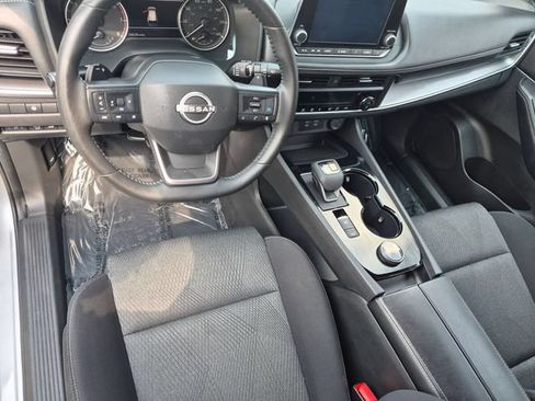 Used 2025 Nissan Rogue SV AWD/4WD image 11