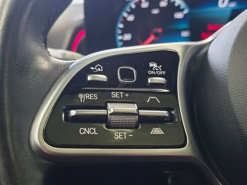 Used 2022 Mercedes-Benz EQB 350 4MATIC image 36