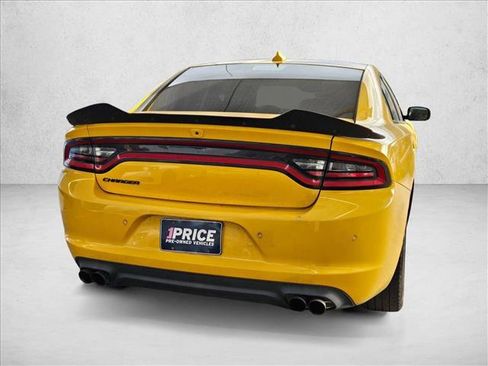 Used 2017 Dodge Charger SXT w/ Plus Group image 5