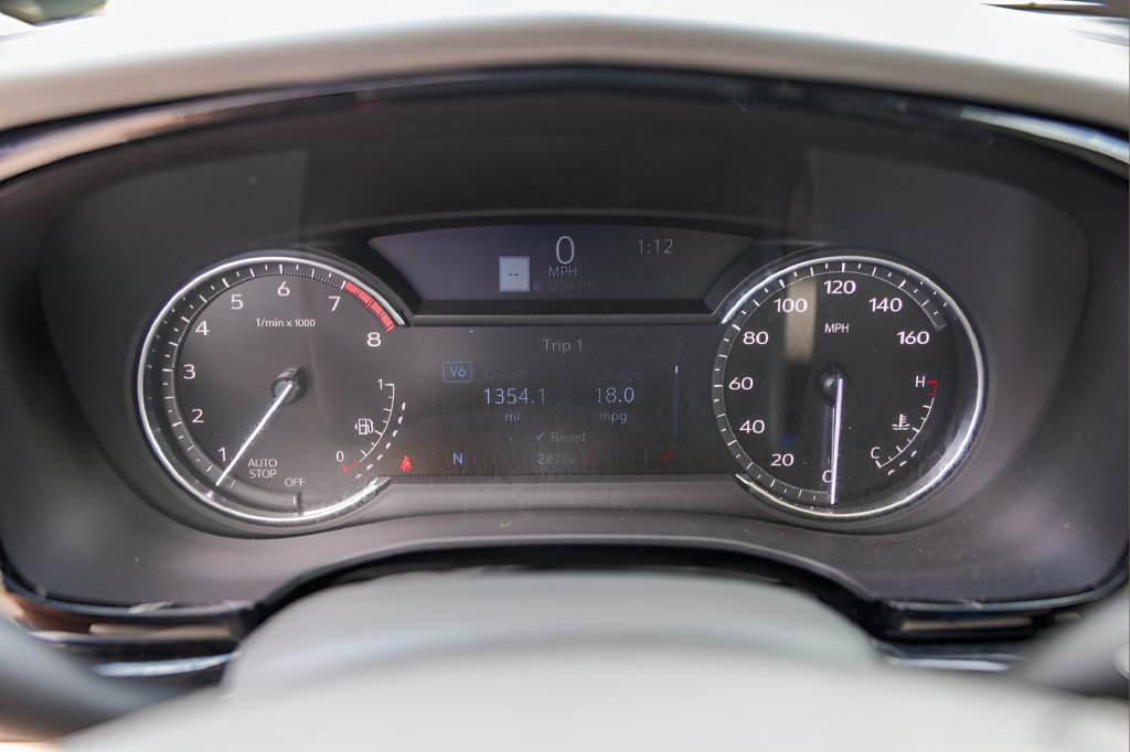 Used 2025 Cadillac XT6 Premium Luxury FWD image 11