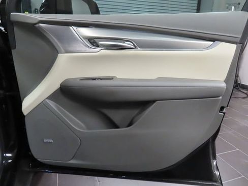 Certified 2023 Cadillac XT5 Premium Luxury image 14