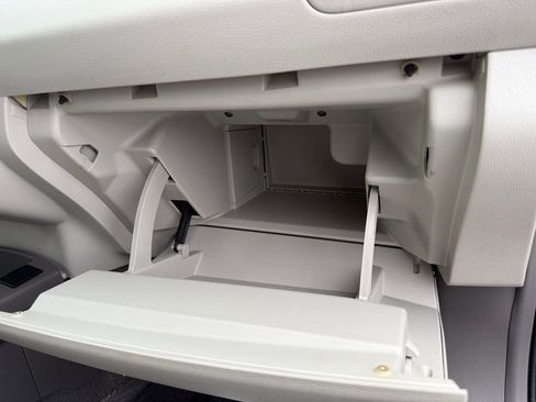 Used 2012 Nissan Leaf SL image 35