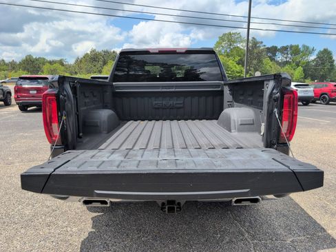 Used 2023 GMC Sierra 1500 SLT w/ SLT Premium Package AWD/4WD image 5