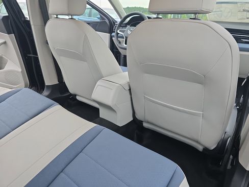 New 2026 Volkswagen Jetta SE image 11