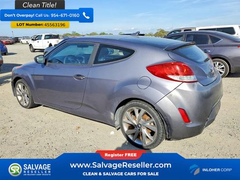 Used 2016 Hyundai Veloster image 3