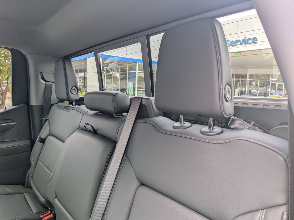 New 2026 Chevrolet Silverado 1500 RST w/ Dark Appearance Package AWD/4WD image 26