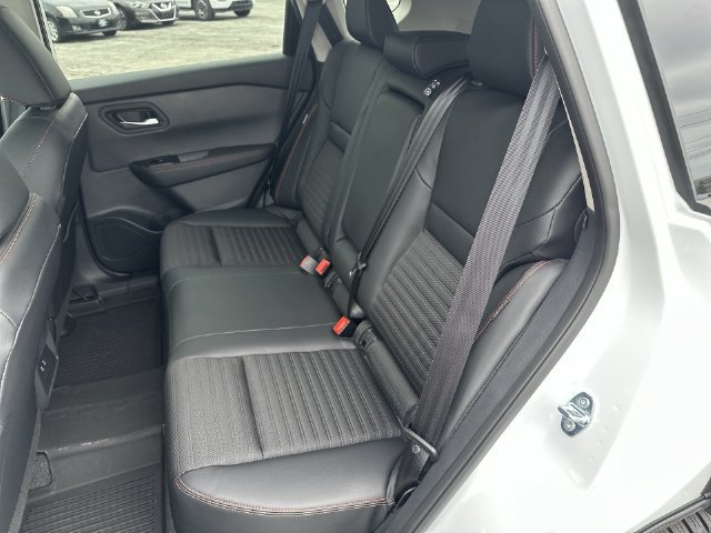 New 2026 Nissan Rogue SV AWD/4WD image 32