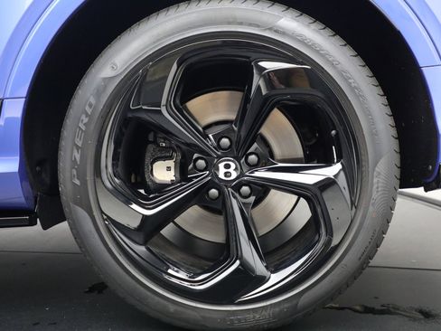 Certified 2024 Bentley Bentayga image 16