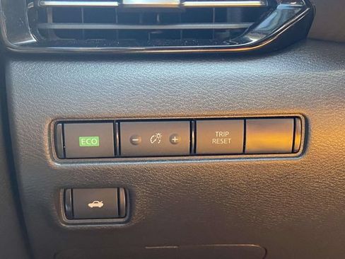 Used 2022 Nissan Sentra SR w/ Electronics Package FWD image 24