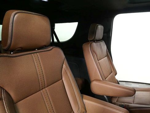 New 2026 Chevrolet Suburban High Country w/ Sun And Tow Package image 21