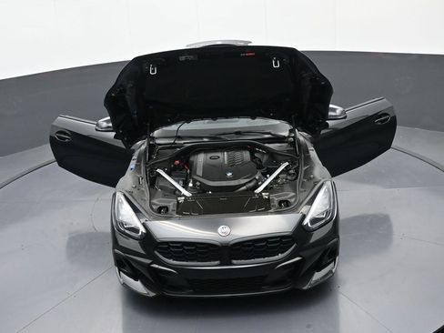 Used 2023 BMW Z4 M40i w/ Premium Package image 36
