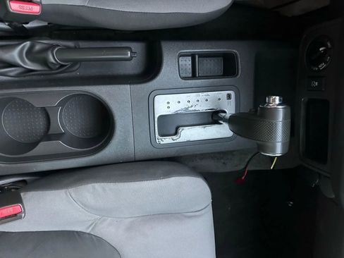 Used 2014 Nissan Xterra X image 19