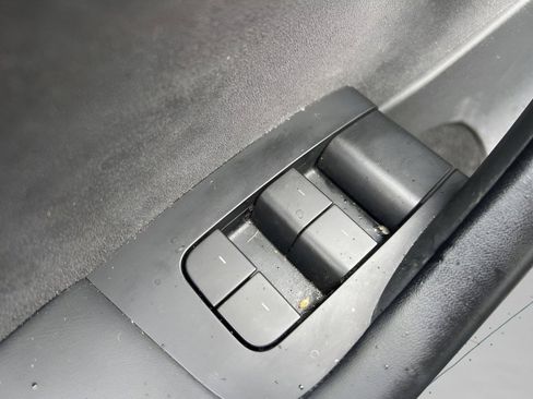 Used 2022 Tesla Model Y Performance image 25