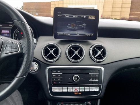 Used 2019 Mercedes-Benz GLA 250 4MATIC image 15