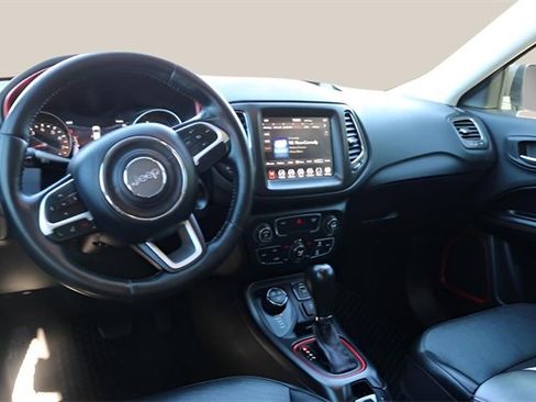 Used 2019 Jeep Compass Trailhawk w/ Cold Weather Group image 13